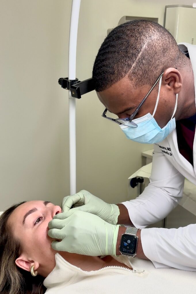 Traitement de remplissage des levres a l acide hyaluronique, clinique GLIF Medical Montreal